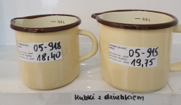 Kubek 9, 10 z dziubkiem